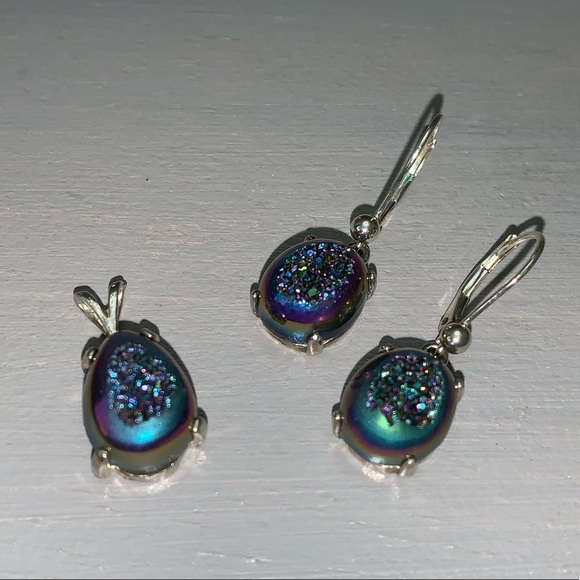 💕Rainbow druzy earrings and pendant set - Picture 6 of 6